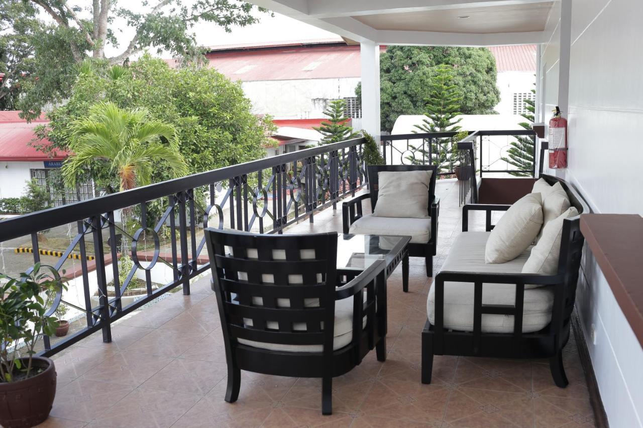 Amalfi718 Hotel Lipa City Eksteriør billede